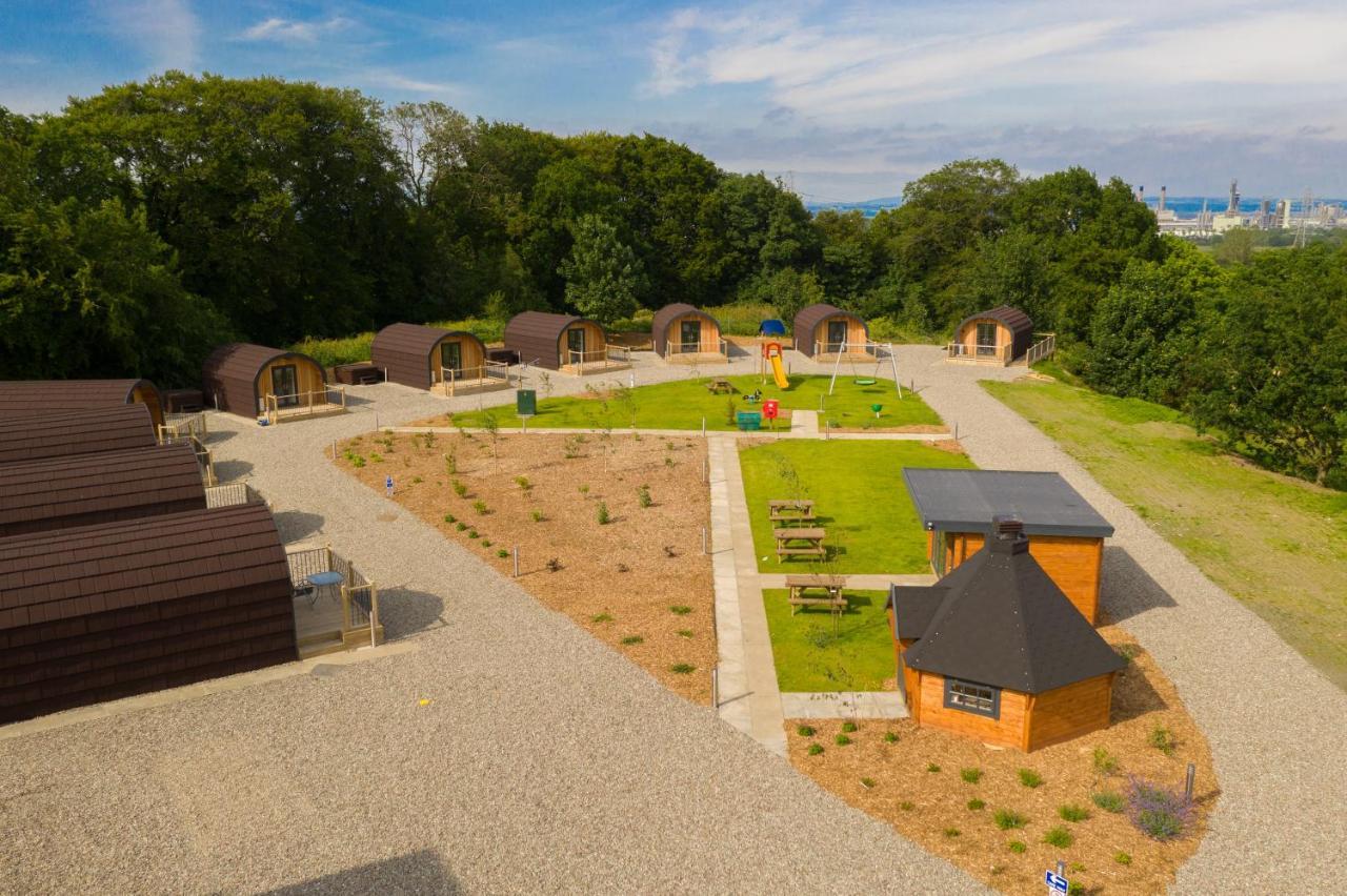 Weedingshall Lodges Falkirk Exterior photo