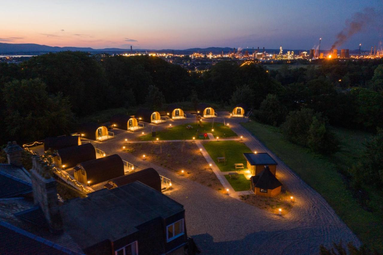 Weedingshall Lodges Falkirk Exterior photo