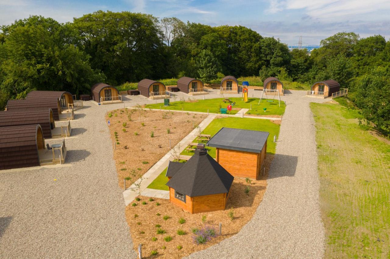 Weedingshall Lodges Falkirk Exterior photo