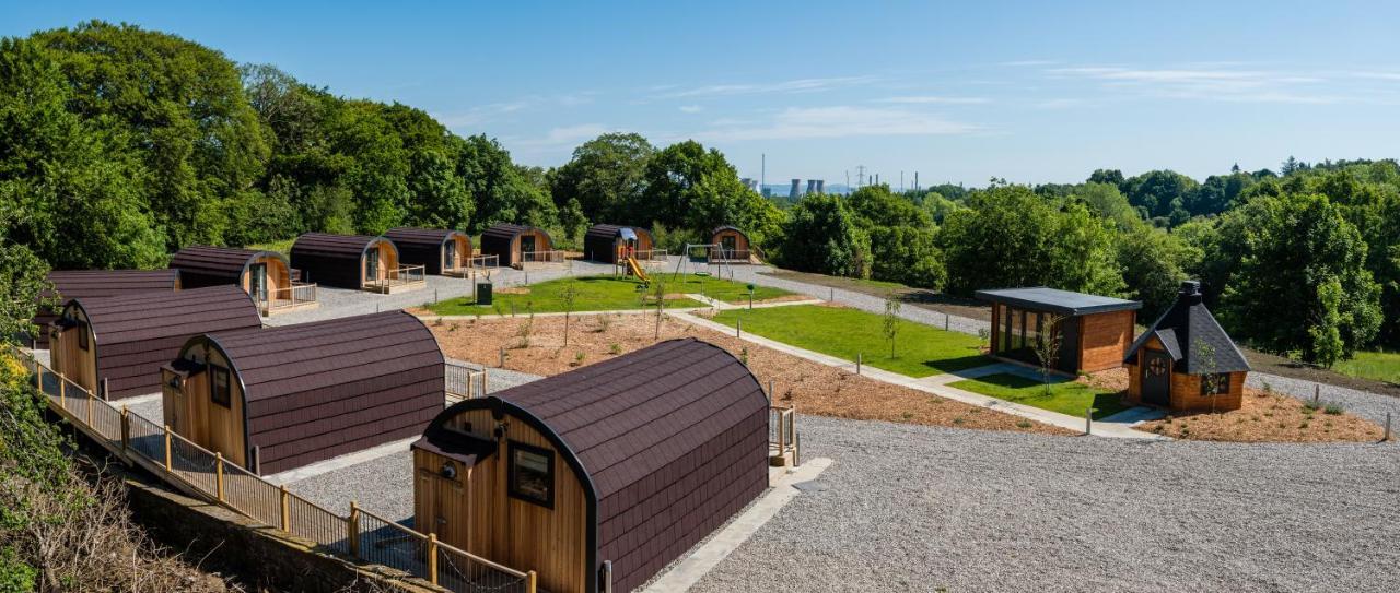 Weedingshall Lodges Falkirk Exterior photo