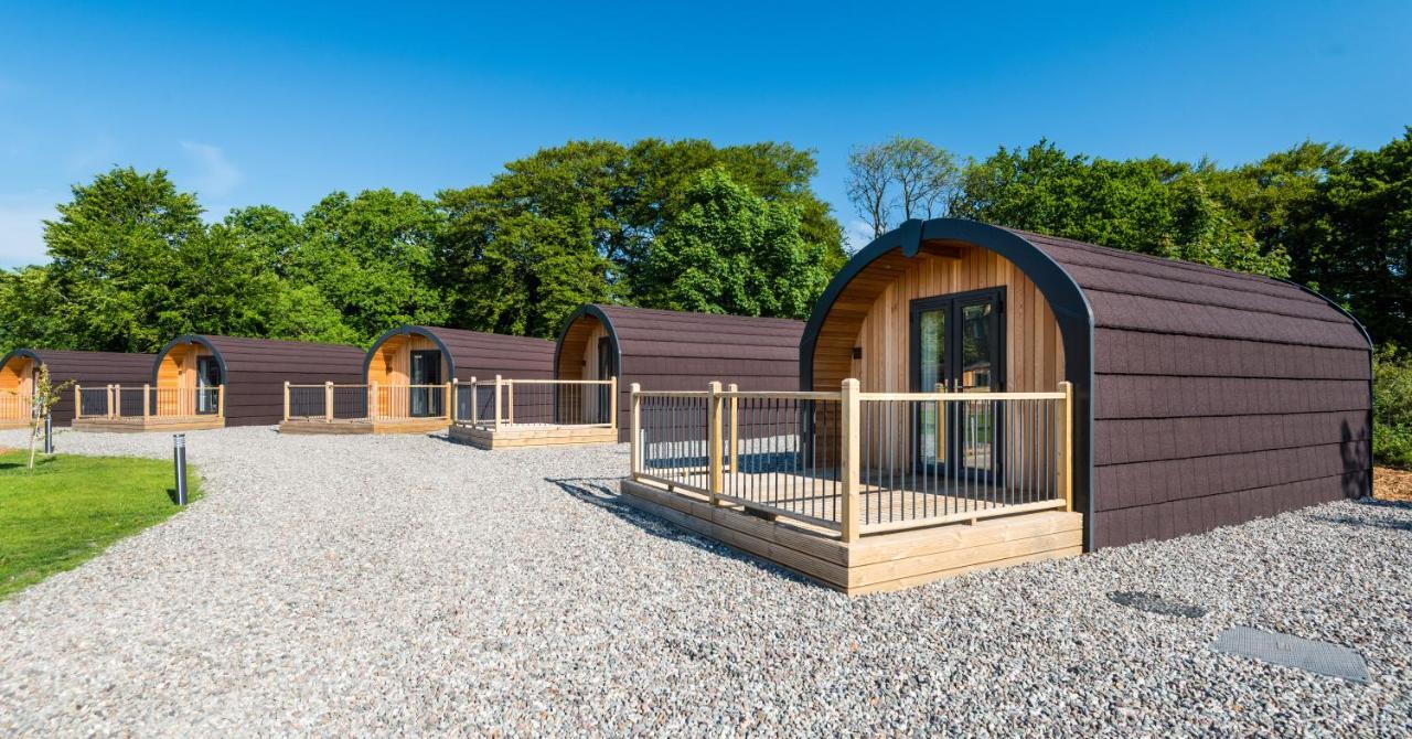 Weedingshall Lodges Falkirk Exterior photo